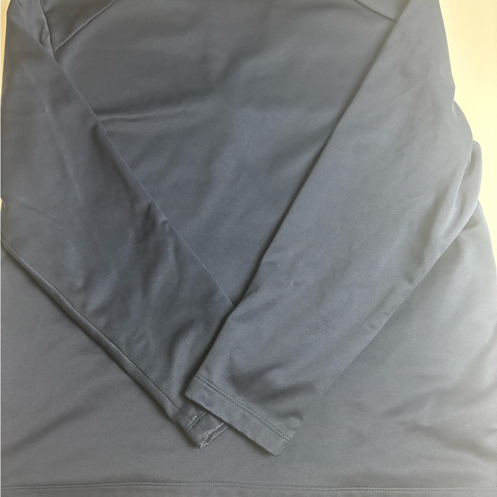 Callaway Navy Pullover - Picture 9 of 9